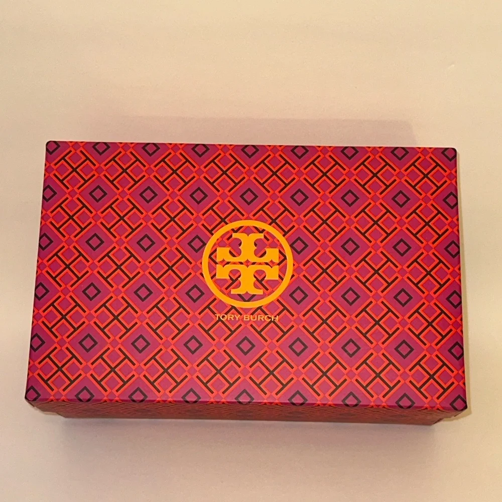 Tory Burch Box🌷 - Picture 2 of 6